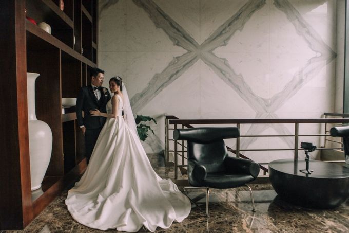 Intimate Wedding - Ivan & Shanty by Elina Wang Bridal - 005