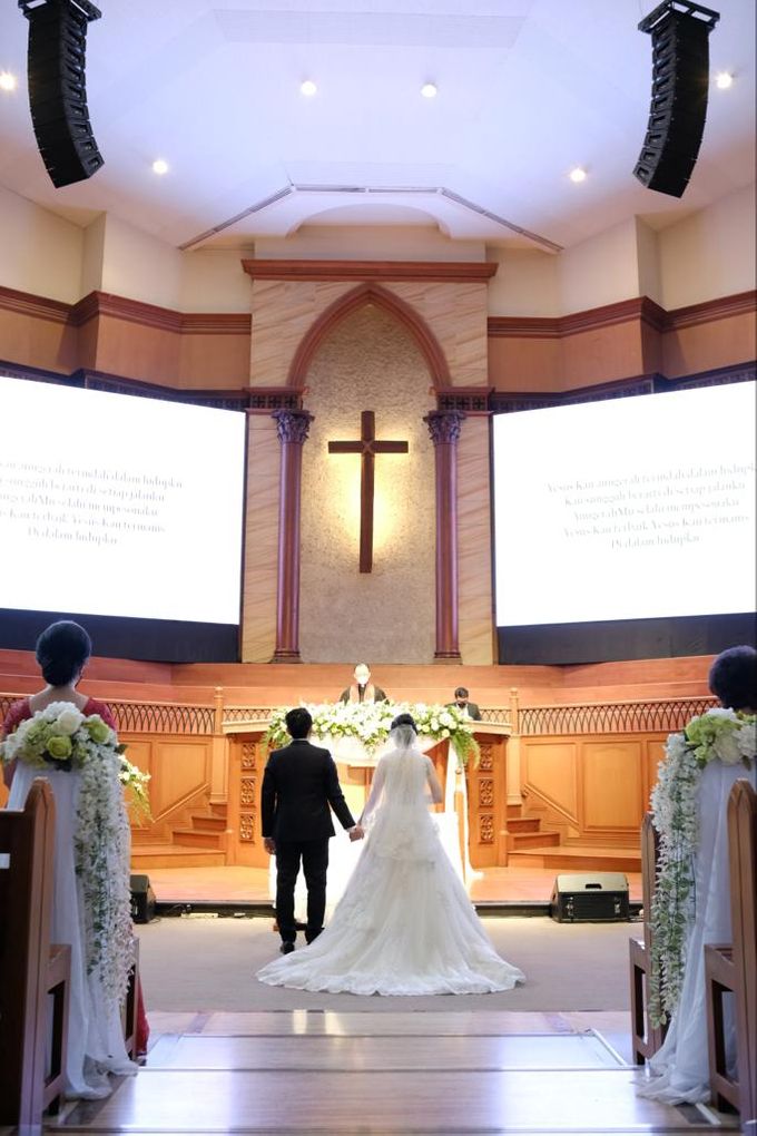 2021-18Sep&28Nov Andreas & Vania Wedding by Fendi Wedding Car - 003 2021-18Sep&28Nov Andreas & Vania Wedding by Fendi Wedding Car - 003