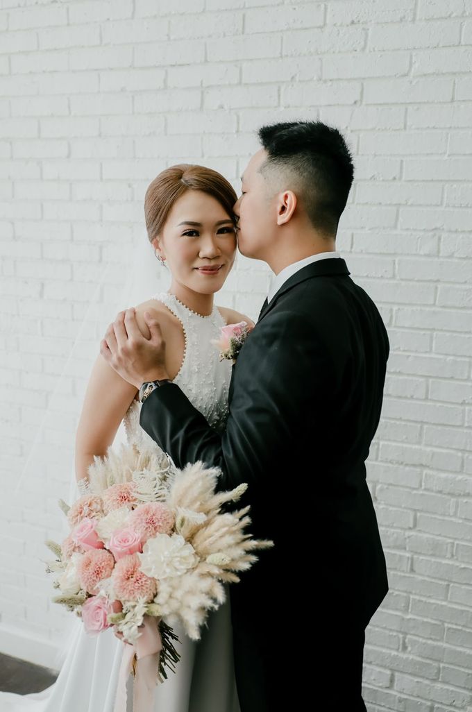 The Wedding of Luki & Stenofi by Blooming Faith - 002