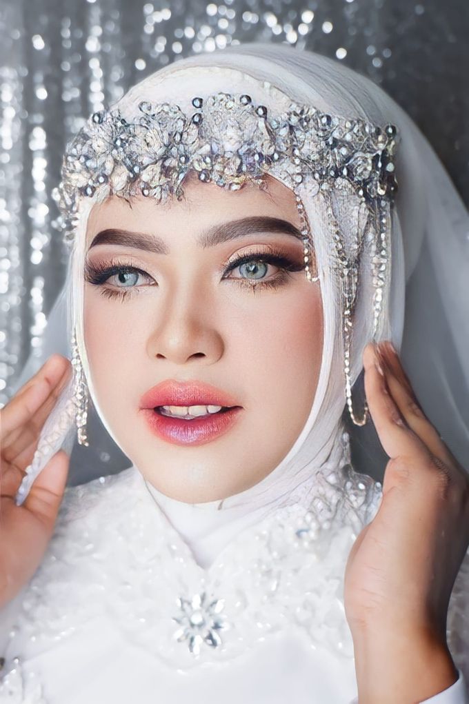 Makeup bride by Dhenia wedding gallery - 007 Makeup bride by Dhenia wedding gallery - 007