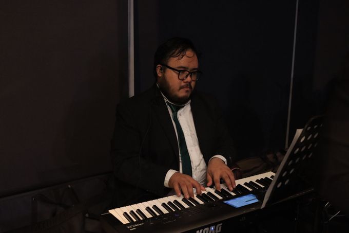 Jazz Wedding band at Observatory Room Park Hyatt Jakarta - Double V Entertainment by Ivoire Cake Design - 027 Jazz Wedding band at Observatory Room Park Hyatt Jakarta - Double V Entertainment by Ivoire Cake Design - 027