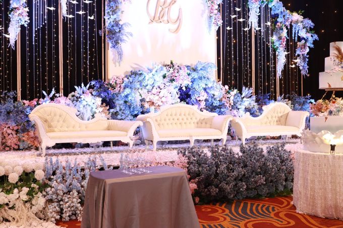 Double v Entertainment at wedding in ballroom Episode Hotel Serpong by Double V Entertainment - 006 Double v Entertainment at wedding in ballroom Episode Hotel Serpong by Double V Entertainment - 006