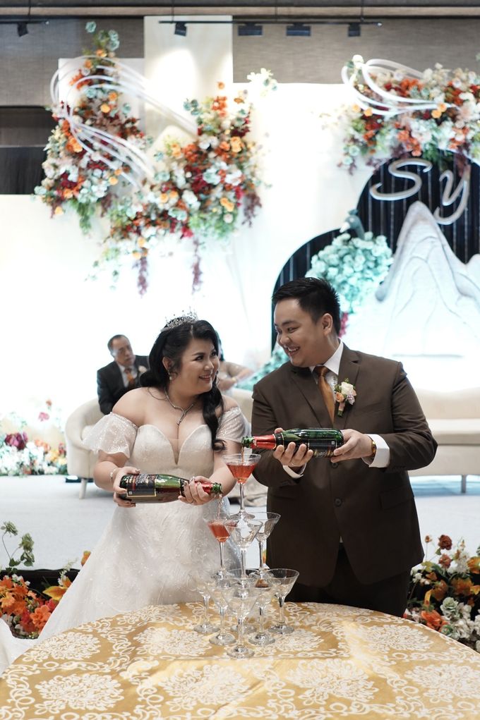 THE WEDDING OF SUHENDRA & YUWINA KARTIKA by Ohana Enterprise - 005