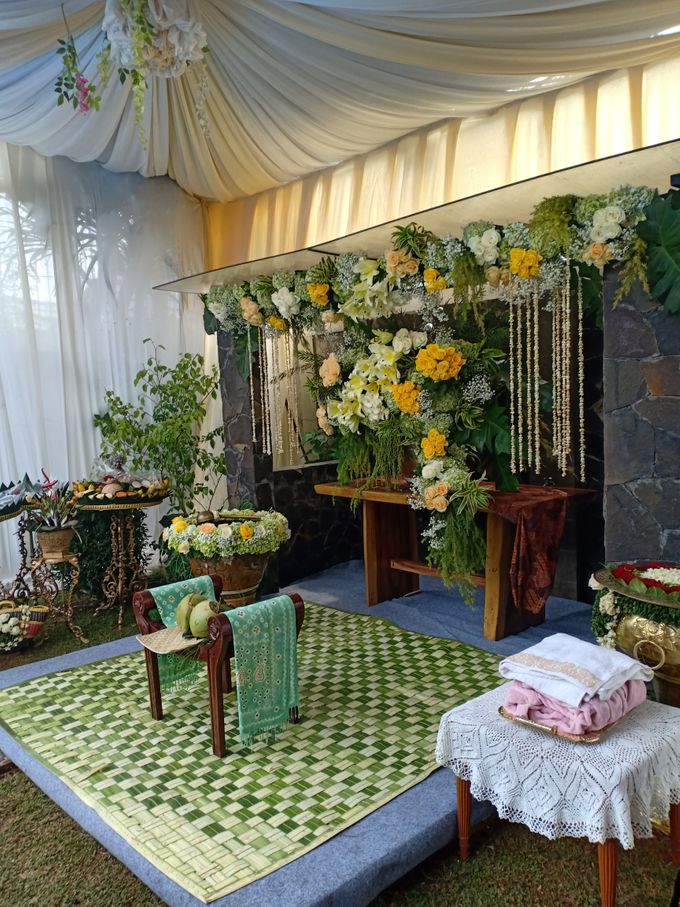 Lita Joenos - SIRAMAN by Chandira Wedding Organizer - 006 Lita Joenos - SIRAMAN by Chandira Wedding Organizer - 006