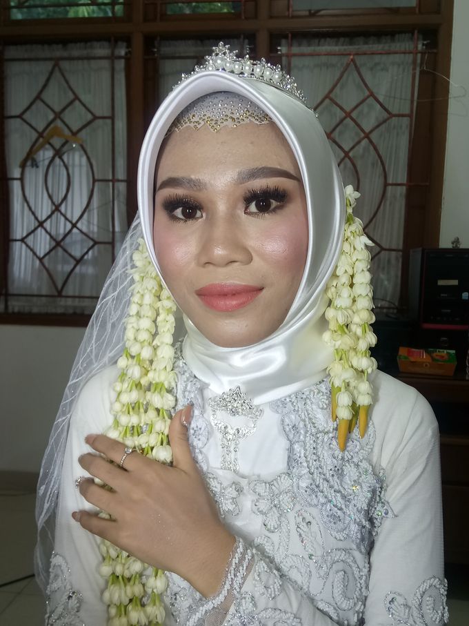 Ms. Nindi Akad Nikah by Hana Gloria MUA - 003