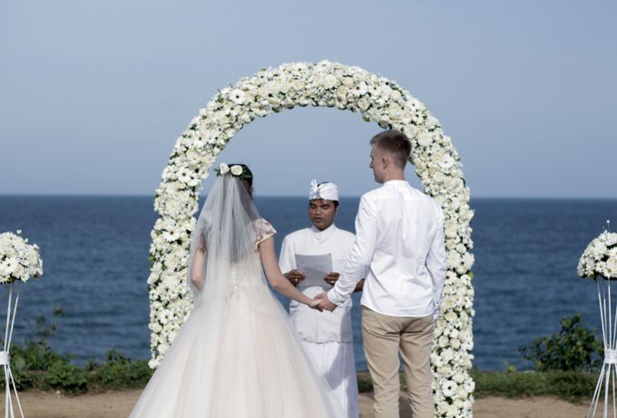 The Wedding of Anastasia & Elleigh by Esmeralda Weddings & Decoration - 004 The Wedding of Anastasia & Elleigh by Esmeralda Weddings & Decoration - 004