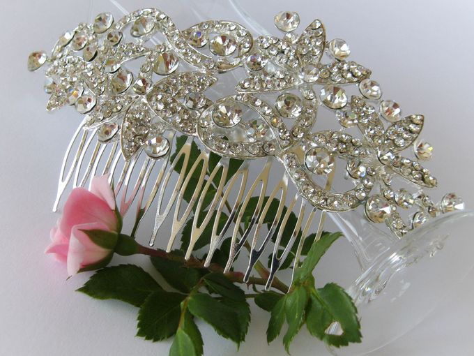 Bridal Hair Comb by Pamela Falli - 016 Bridal Hair Comb by Pamela Falli - 016