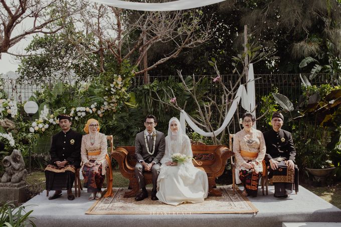 A Harmonious Front Yard Wedding - Nyoman & Ramadhan by IONA Plant House - 019 A Harmonious Front Yard Wedding - Nyoman & Ramadhan by IONA Plant House - 019