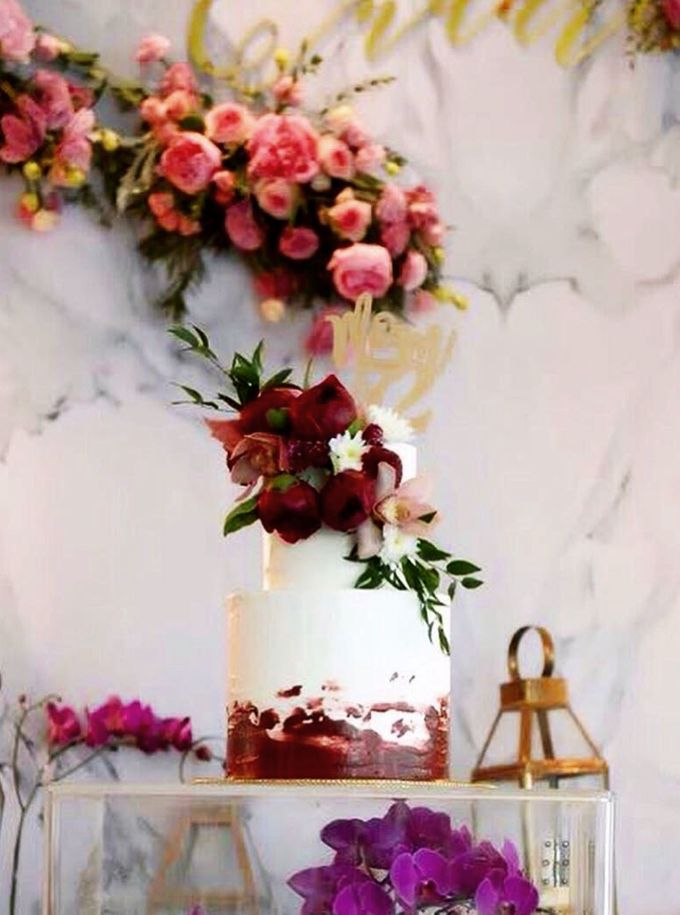 Buttercream 2 Tiered cake with Red Flower Combinations & Cupcakes by KAIA Cakes & Co. - 007 Buttercream 2 Tiered cake with Red Flower Combinations & Cupcakes by KAIA Cakes & Co. - 007