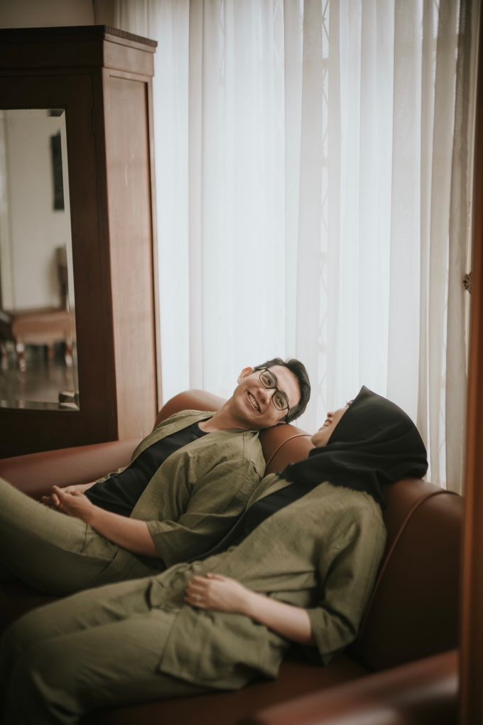 Shafira + Daffa pre-wedding photo session by The Witjaksana Photography - 003 Shafira + Daffa pre-wedding photo session by The Witjaksana Photography - 003