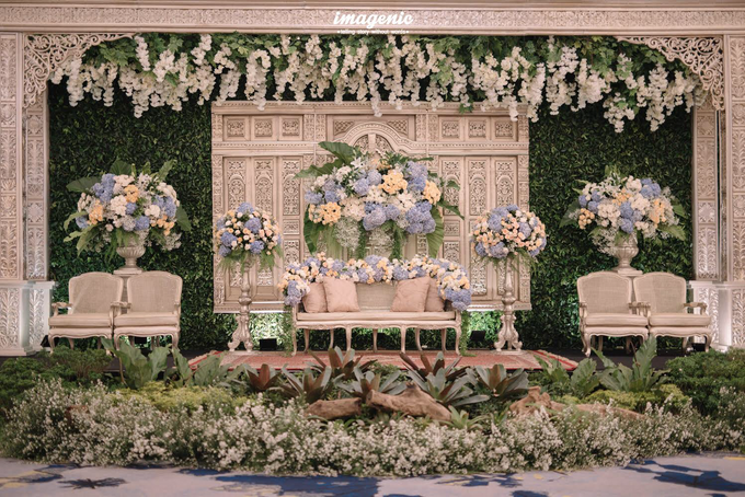 Compilation of Traditional Wedding Stage Decor 9F by Menara Mandiri by IKK Wedding (ex. Plaza Bapindo) - 005 Compilation of Traditional Wedding Stage Decor 9F by Menara Mandiri by IKK Wedding (ex. Plaza Bapindo) - 005