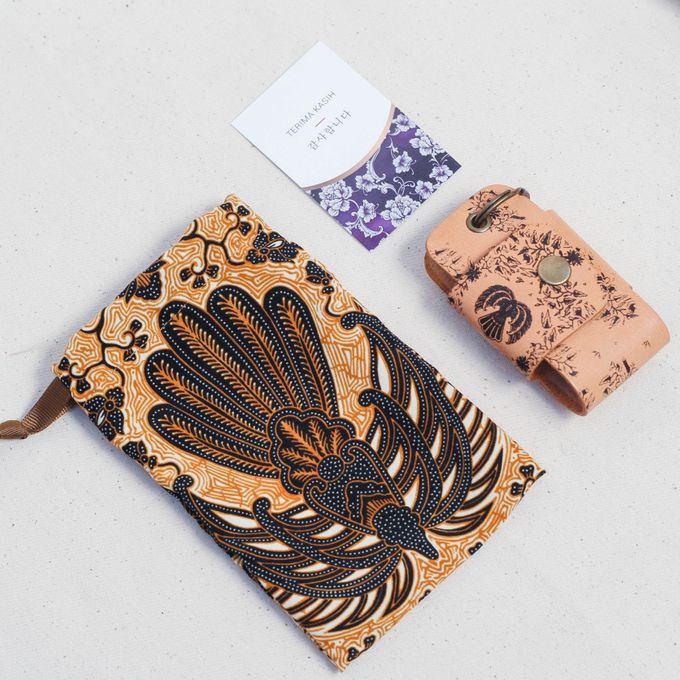 Jae & Monica - Key Case by Rove Gift - 001 Jae & Monica - Key Case by Rove Gift - 001