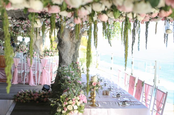 Mesmerizing Cave Wedding at Ocean Bali by Silverdust Decoration - 008 Mesmerizing Cave Wedding at Ocean Bali by Silverdust Decoration - 008
