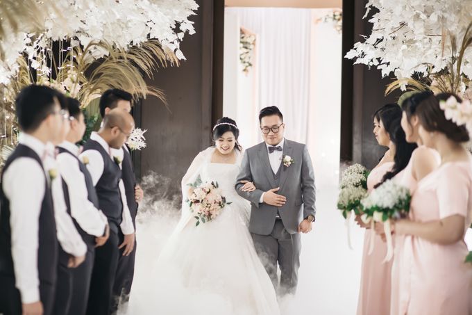 Indra & Yoan Wedding at Hilton by PRIDE Organizer - 018 Indra & Yoan Wedding at Hilton by PRIDE Organizer - 018