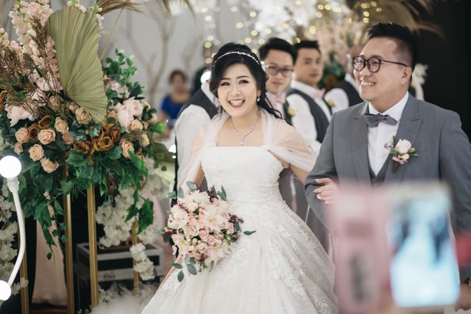 Indra & Yoan Wedding at Hilton by PRIDE Organizer - 020 Indra & Yoan Wedding at Hilton by PRIDE Organizer - 020
