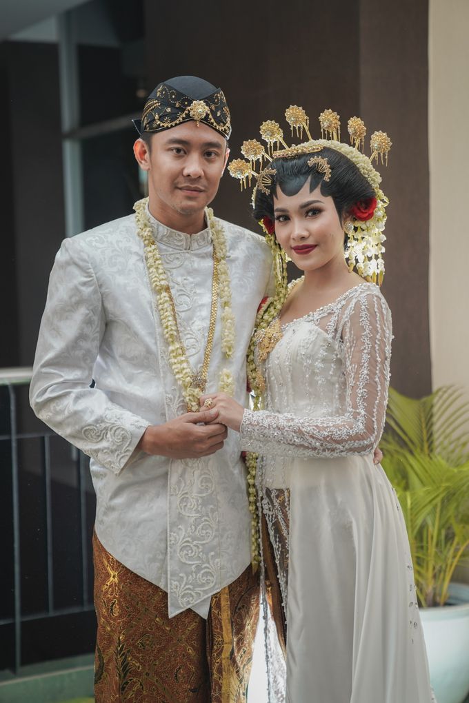 Solo Putri Bride by Tia Achmad Wedding Parlour - 002 Solo Putri Bride by Tia Achmad Wedding Parlour - 002