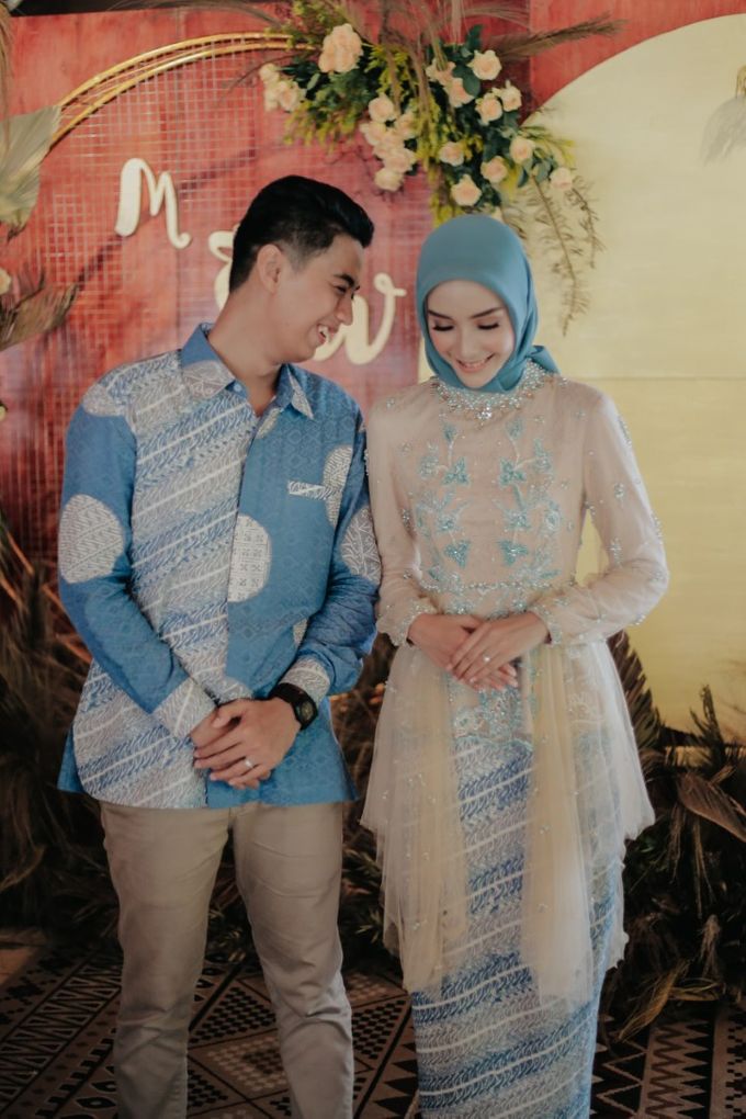 The Engagement of Melly & Wisnu by alienco photography - 008