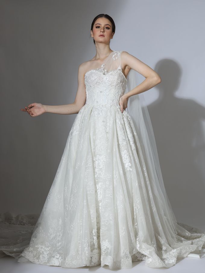 Wedding Gown by LOTA | LAURENT AGUSTINE - 038 Wedding Gown by LOTA | LAURENT AGUSTINE - 038