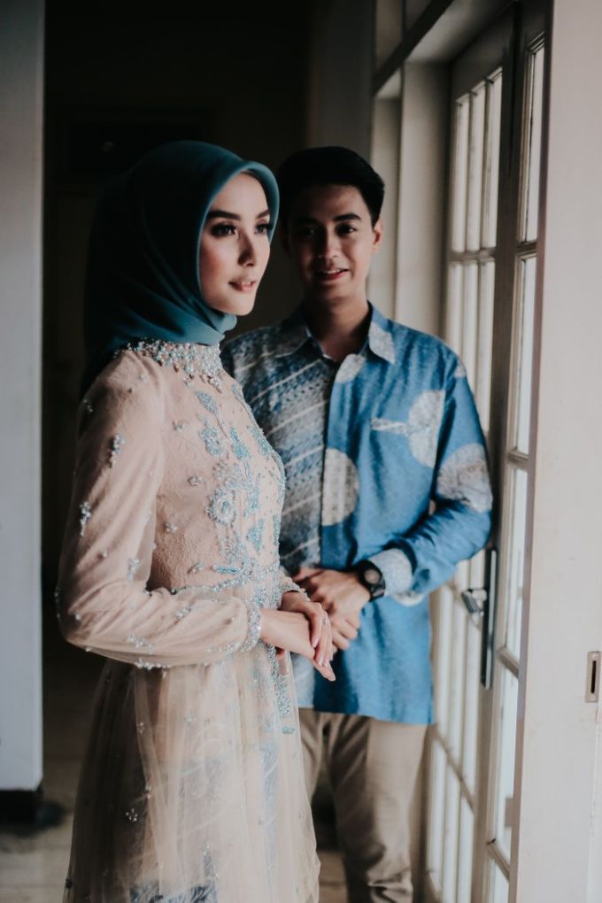 The Engagement of Melly & Wisnu by alienco photography - 023