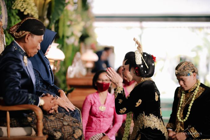 The Wedding of Atur & Nio by TANTRAPANA PHOTOGRAPHY - 015