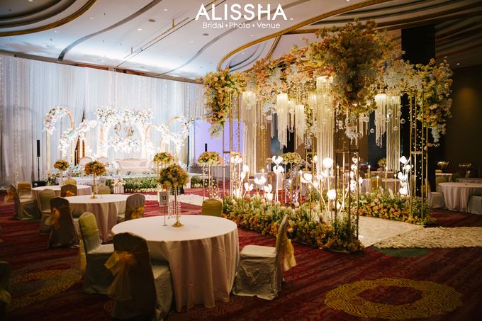 Wedding Day Yeda-Thomas at Novotel Mangga Dua by Alissha Bride - 035