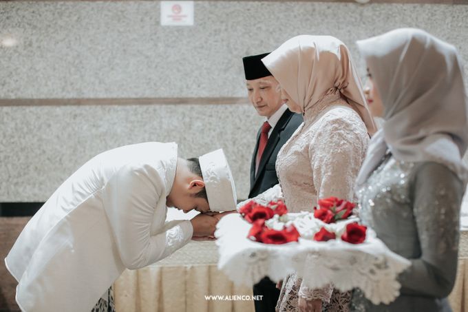 The Wedding Of Shella & Lutfi by alienco photography - 011