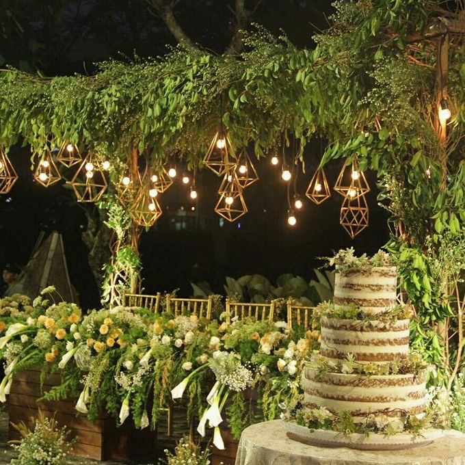 Acara Akad Nikah dan Resepsi Pernikahan Bimo Egiet by Catalina Flora - 012