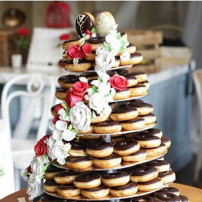 Krispy Kreme Wedding Doughnut Tower by Krispy kreme