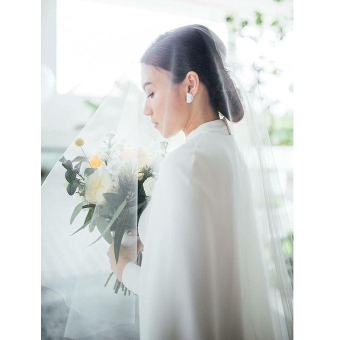 Bridal Bouquets by Ever & Blue Floral Design - 035 Bridal Bouquets by Ever & Blue Floral Design - 035