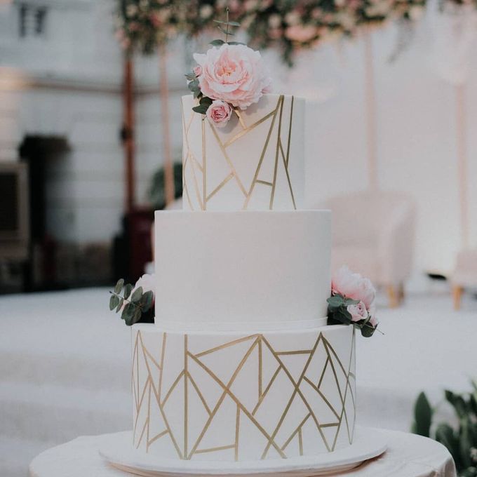 Add To Board Modern Rustic Wedding Of Feric And Vina By MUSEUM BANK INDONESIA OUTDOOR WEDDING Add To Board Modern Rustic Wedding Of Feric And Vina By MUSEUM BANK INDONESIA OUTDOOR WEDDING
