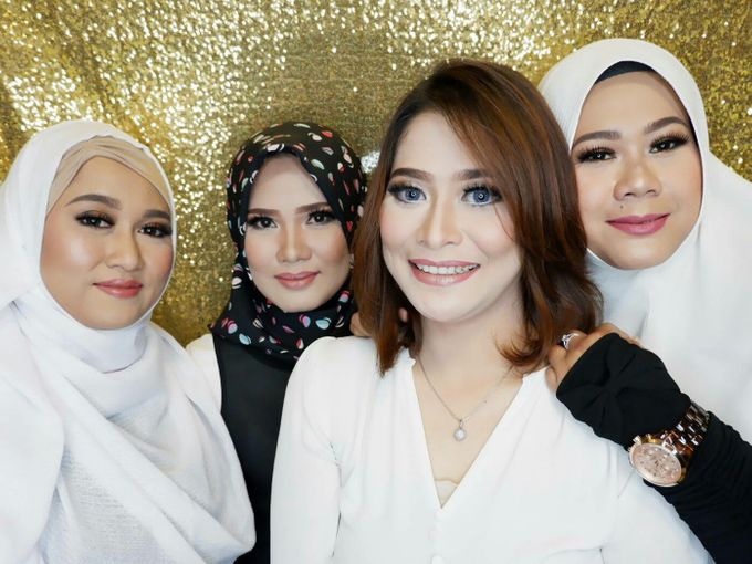 Group Photoshoot 201217 by Tirta Arum - 006 Group Photoshoot 201217 by Tirta Arum - 006