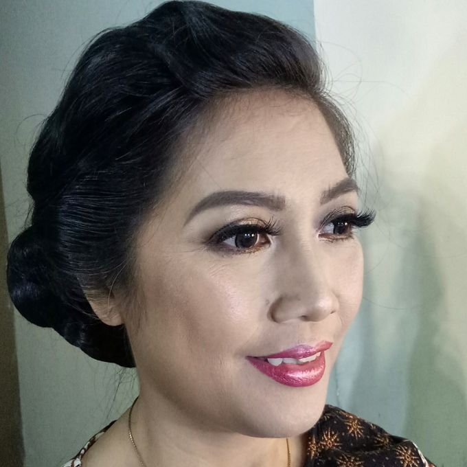 Family Make Up 200118 by Tirta Arum - 007 Family Make Up 200118 by Tirta Arum - 007