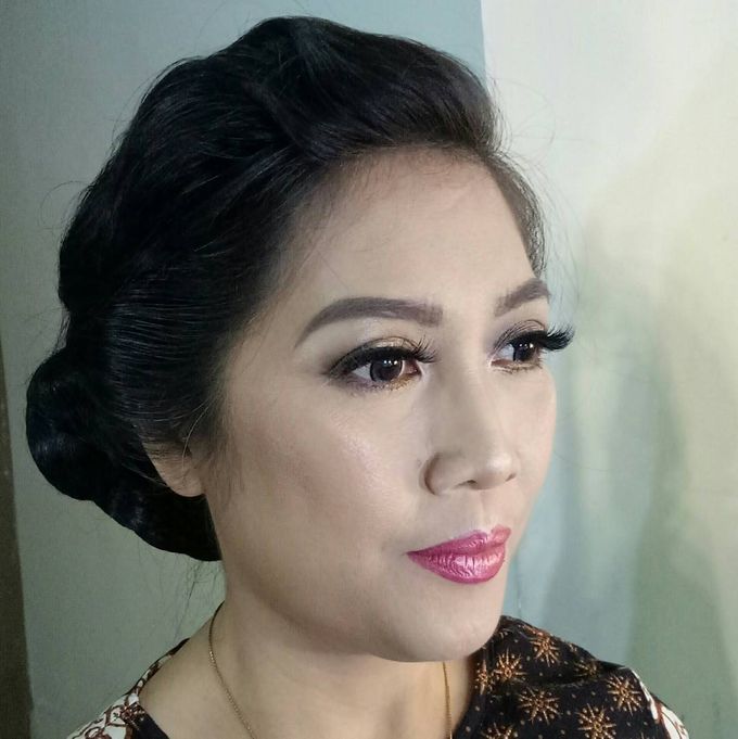 Family Make Up 200118 by Tirta Arum - 001 Family Make Up 200118 by Tirta Arum - 001