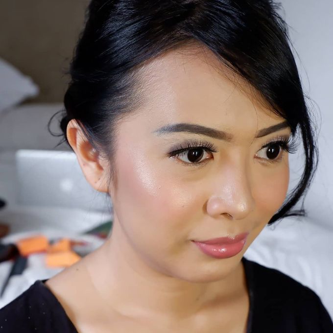 Soft & Glowing Makeup by Yuka Makeup Artist - 003 Soft & Glowing Makeup by Yuka Makeup Artist - 003