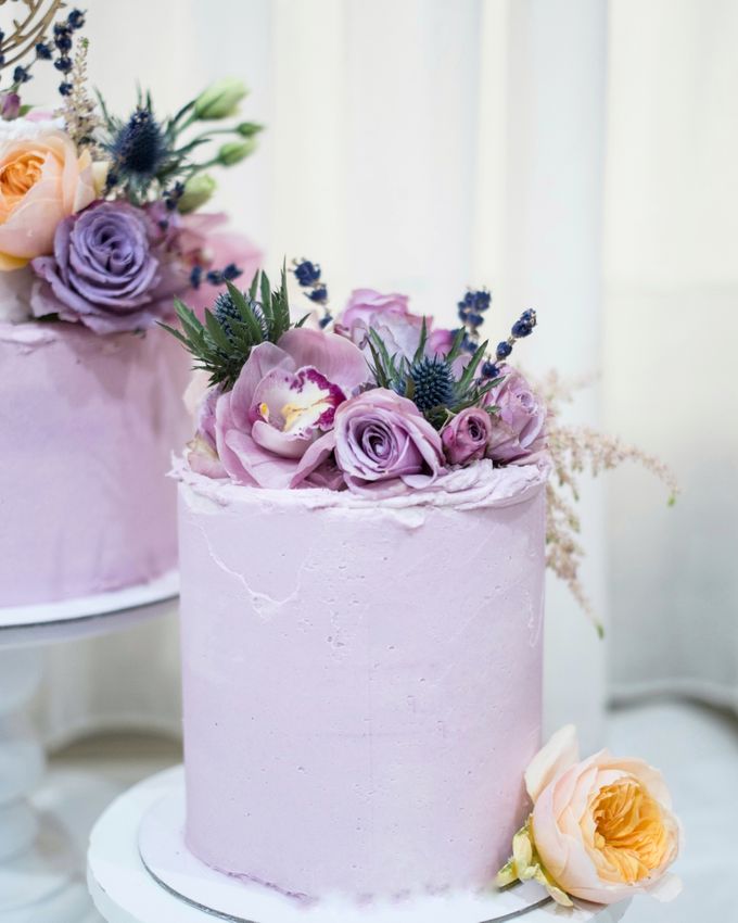 Lilac Wedding Cake by Ame Cakery - 005