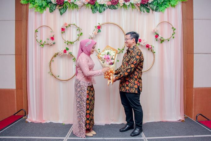 The ENGAGEMENT "Mega & Reza" by Nadhif Zhafran Photography - 007 The ENGAGEMENT "Mega & Reza" by Nadhif Zhafran Photography - 007