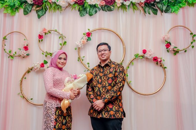 The ENGAGEMENT "Mega & Reza" by Nadhif Zhafran Photography - 003 The ENGAGEMENT "Mega & Reza" by Nadhif Zhafran Photography - 003