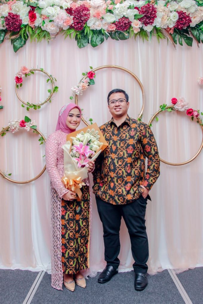 The ENGAGEMENT "Mega & Reza" by Nadhif Zhafran Photography - 019 The ENGAGEMENT "Mega & Reza" by Nadhif Zhafran Photography - 019