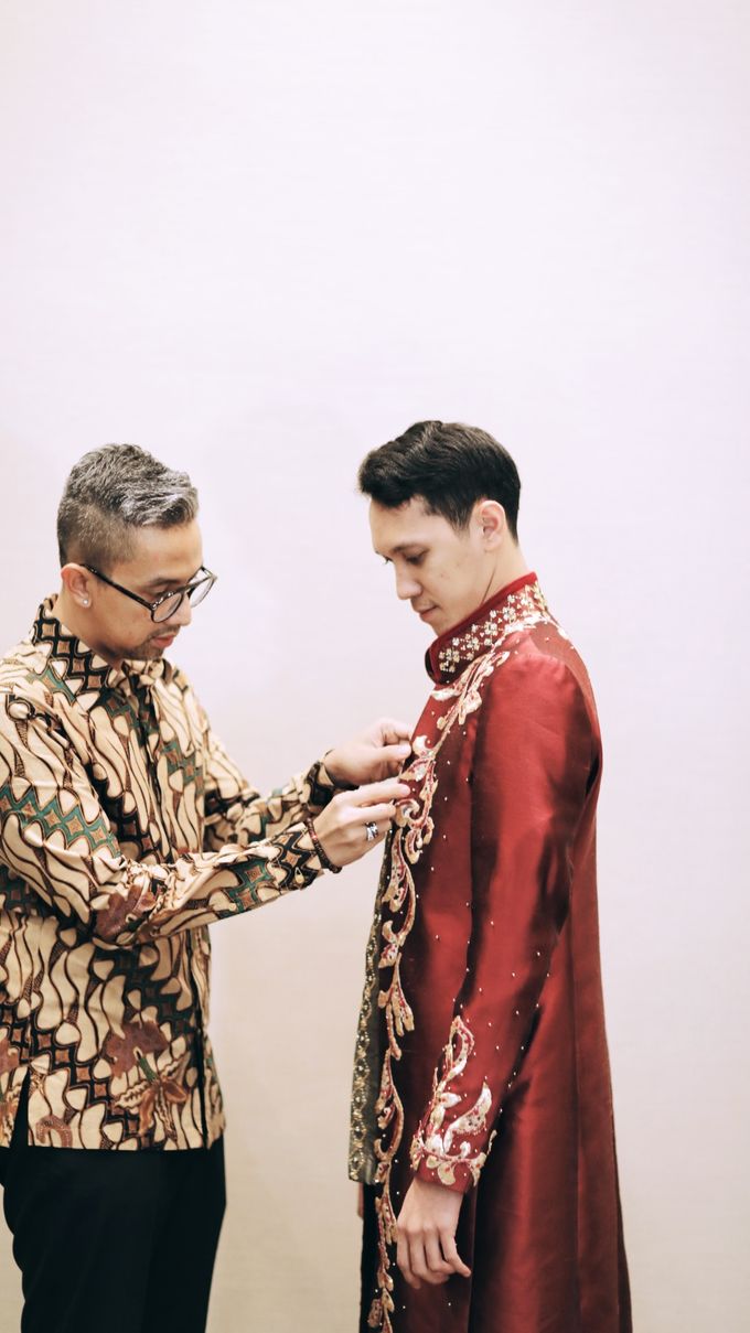 Riri & Dimas Wedding by SVARNA by IKAT Indonesia Didiet Maulana - 004