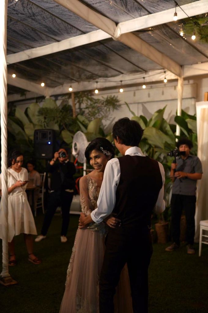 Gerhantari & Gilang Wedding by Bestival Wedding Planner & Organizer - 008 Gerhantari & Gilang Wedding by Bestival Wedding Planner & Organizer - 008