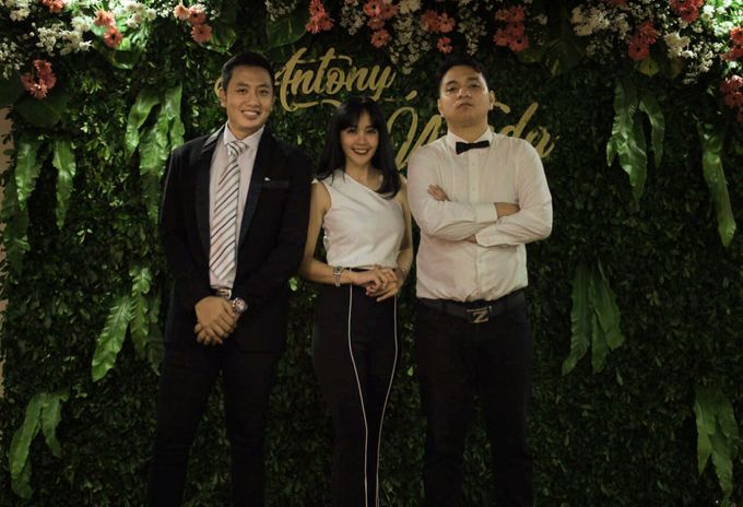 The Wedding Of Antony❤️Winda by Rony Sarono MC, Music Performance, Event Planner - 006 The Wedding Of Antony❤️Winda by Rony Sarono MC, Music Performance, Event Planner - 006
