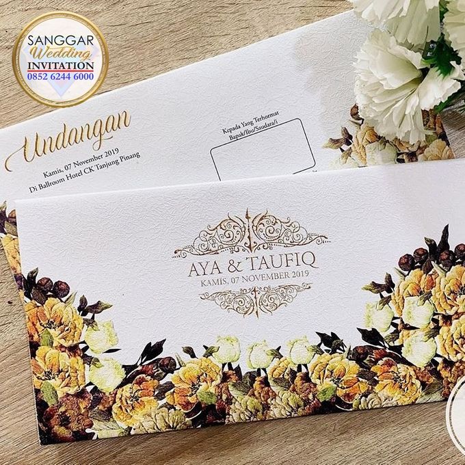 AYA & TAUFIQ (Neat Flory Luxury) by Sanggar Undangan - 009 AYA & TAUFIQ (Neat Flory Luxury) by Sanggar Undangan - 009