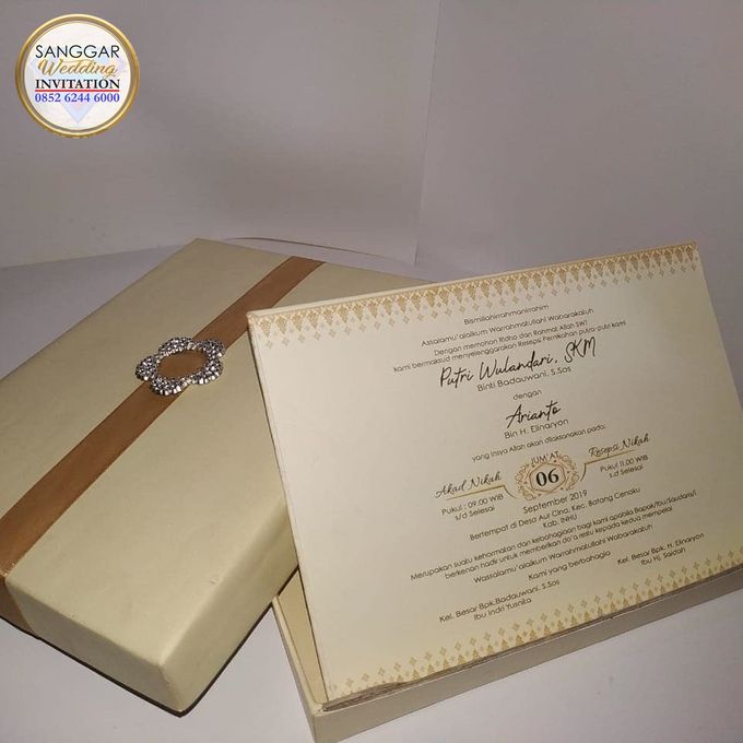 PUTRI & ARISANTO (Mauve-Golden Ornament Box Luxury) by Sanggar Undangan - 004 PUTRI & ARISANTO (Mauve-Golden Ornament Box Luxury) by Sanggar Undangan - 004