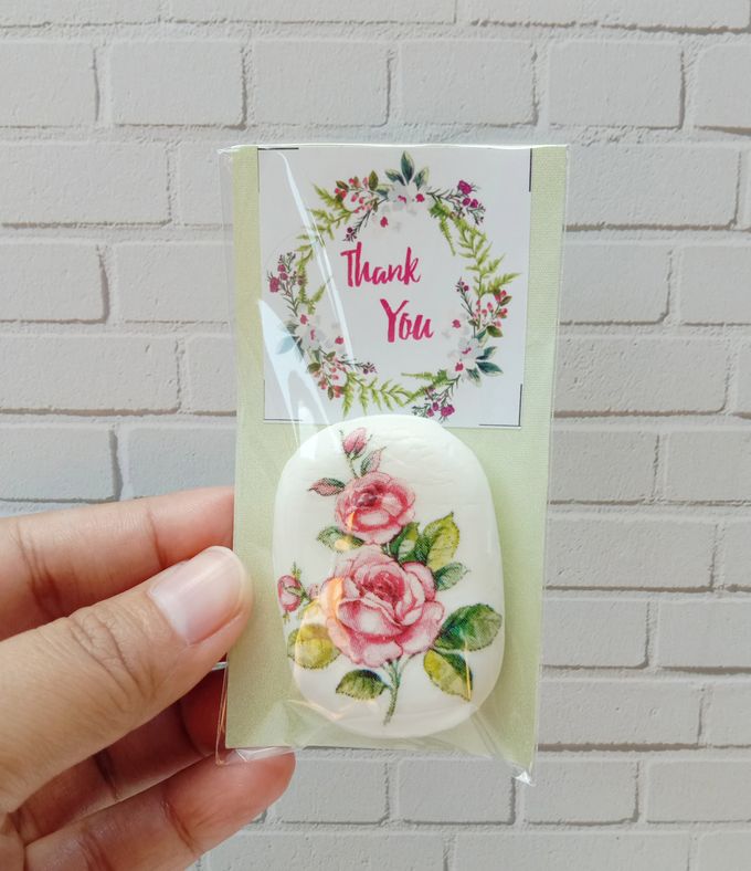 Souvenir Sabun Mini 15gr by Bigbless_craft - 001 Souvenir Sabun Mini 15gr by Bigbless_craft - 001