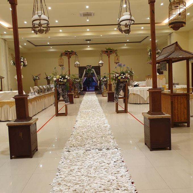 The Wedding DINI & HAMAS by Serunniwedding Organizer - 040 The Wedding DINI & HAMAS by Serunniwedding Organizer - 040