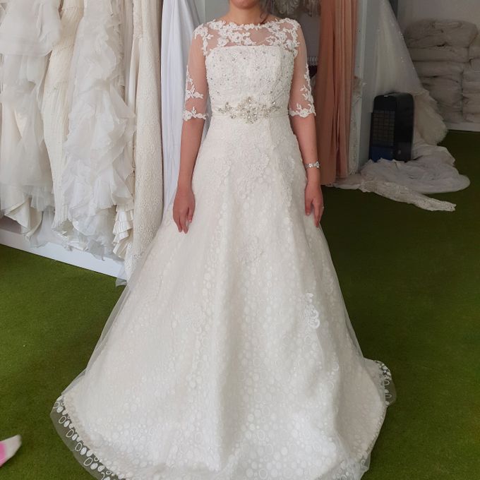 FITTING WEDDINGDRESS by Bee Bridal Center - 012 FITTING WEDDINGDRESS by Bee Bridal Center - 012