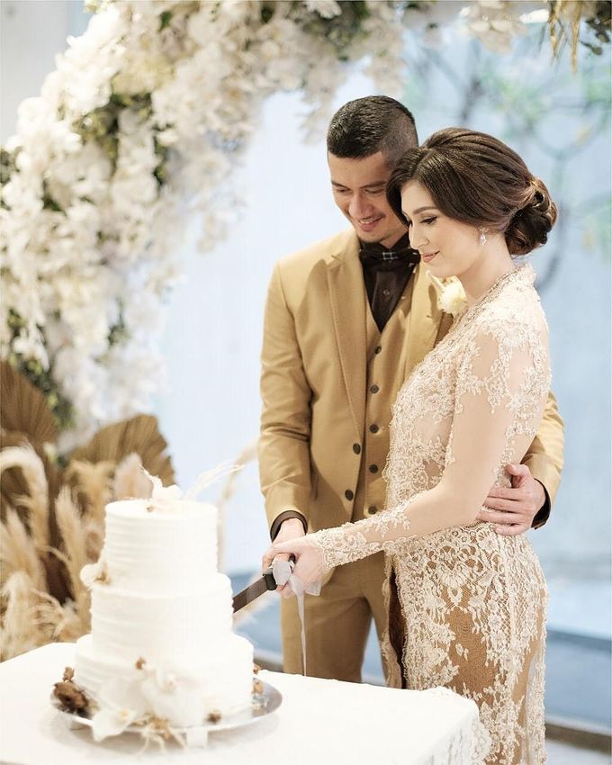 Tradisitional Wedding Era New Normal by Ventlee Groom Centre - 002 Tradisitional Wedding Era New Normal by Ventlee Groom Centre - 002