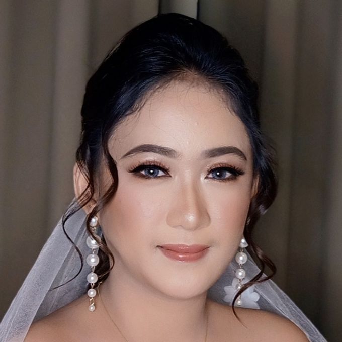 Wedding Makeup Hairdo by Zevinnia Makeup Artist - 006 Wedding Makeup Hairdo by Zevinnia Makeup Artist - 006