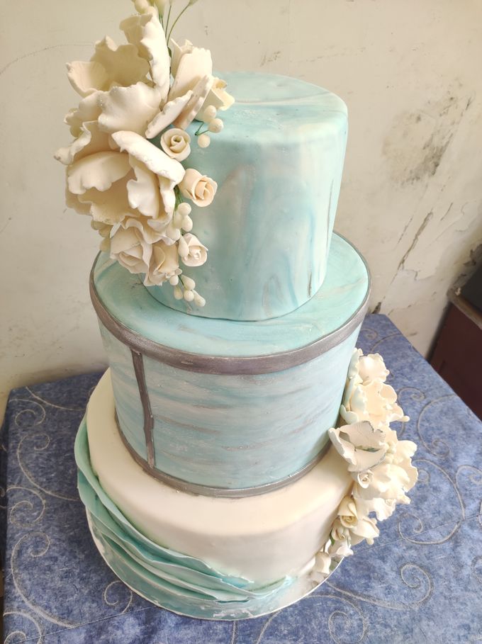 Blue And Silver by Sugaria cake - 003