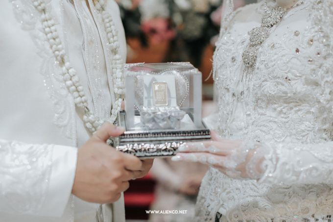 The Wedding Of Shella & Lutfi by alienco photography - 014